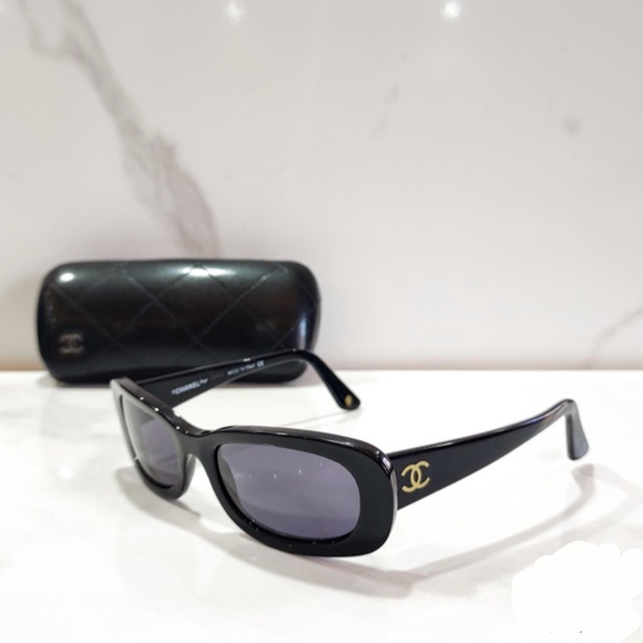 Authentic Chanel 5011 black Sunglasses Italy Y2K 90s Vintage! Rare! - Picture 1 of 10